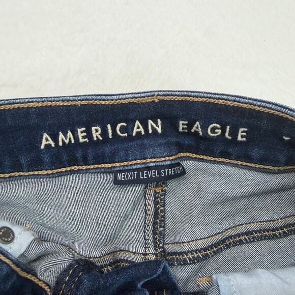 American‎ Eagle Midi Next Level Stretch Distressed Denim Jean Shorts Size 2 - Picture 4 of 8